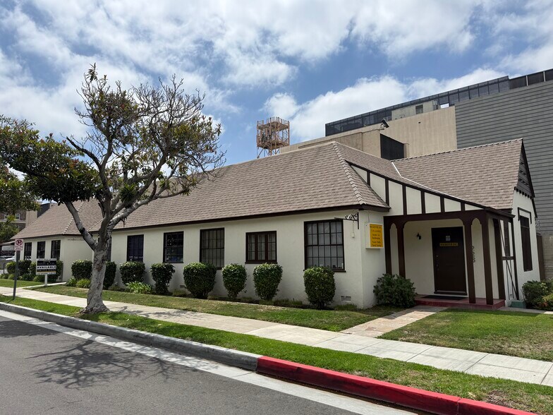 More Photos Of 220-226 W Cypress St, Anaheim Office For Lease
