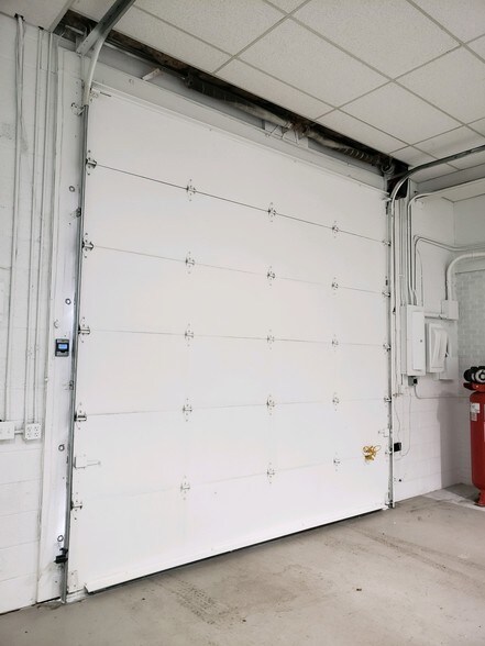 More Photos Of 3878-3898 S Jason St, Englewood Warehouse For Sale