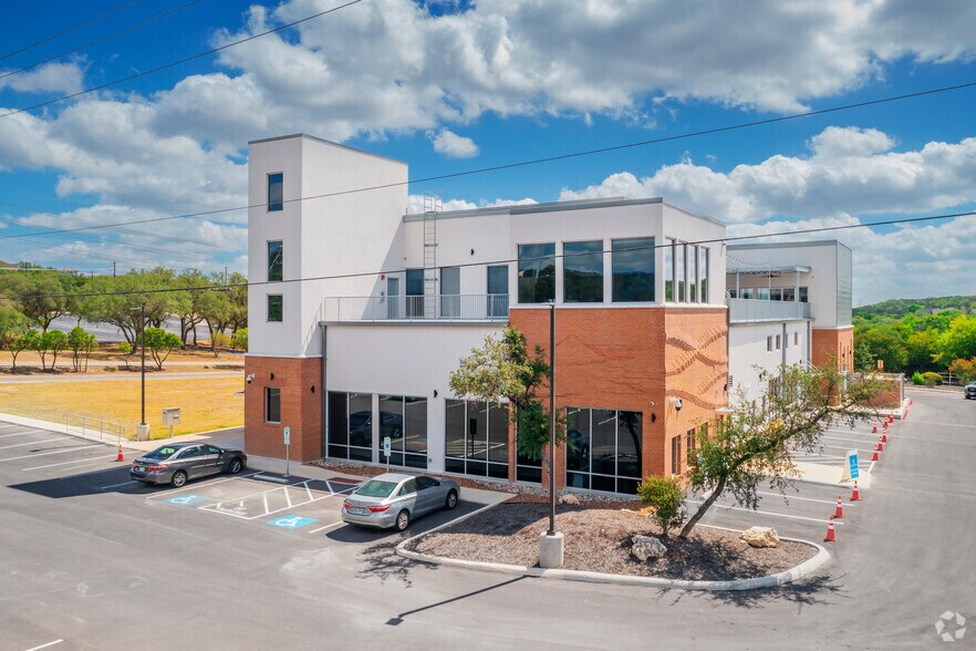 More Photos Of 6918 Camp Bullis Rd, San Antonio Medical For Sale