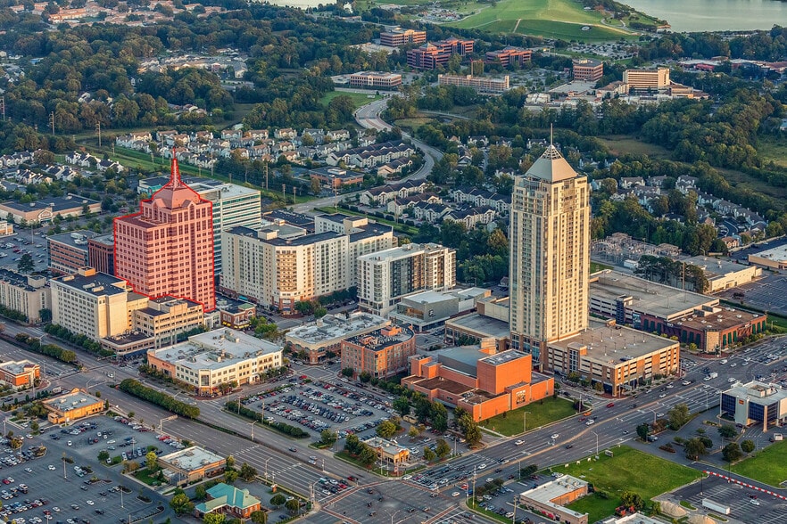 More Photos Of 222 Central Park Ave, Virginia Beach Office For Lease