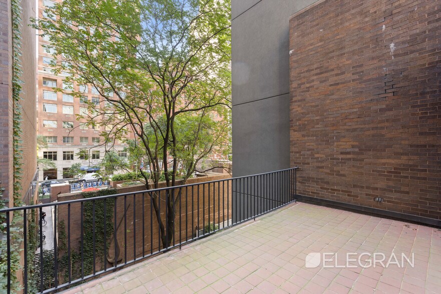 More Photos Of 246 E 48th St, New York Apartments For Sale