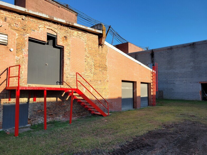 More Photos Of 501 N Mountain St, Cherryville Industrial For Sale