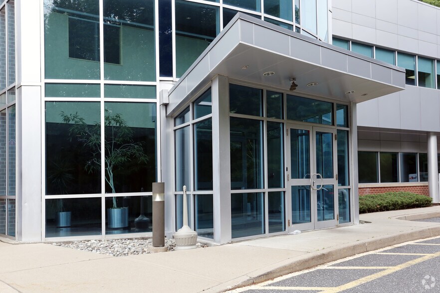 More Photos Of 3759 Us Highway 1 S, Monmouth Junction Office For Lease