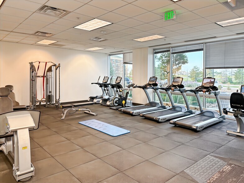 More Photos Of 8310 S Valley Hwy, Englewood Coworking Space