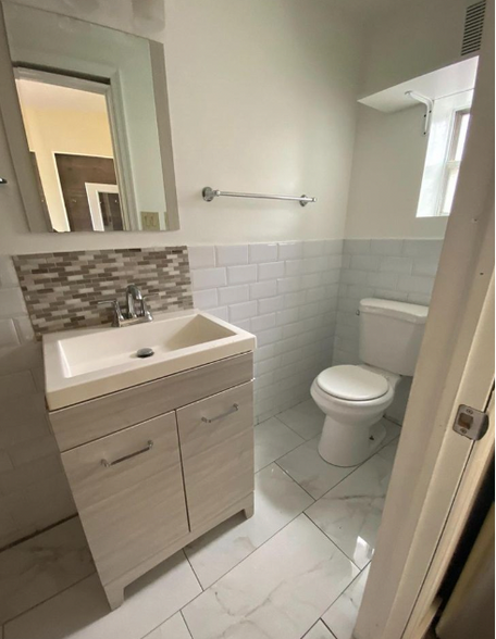 More Photos Of 2516 Frankford Ave, Philadelphia Apartments For Lease