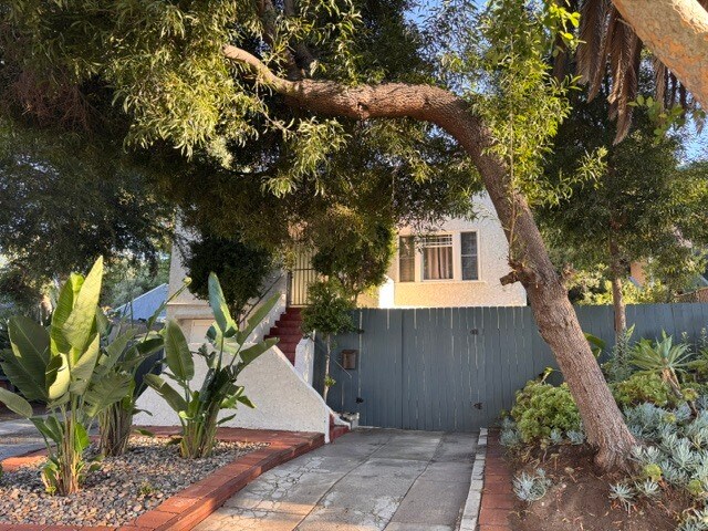 More Photos Of 2400 Merton Ave, Los Angeles Multifamily For Sale