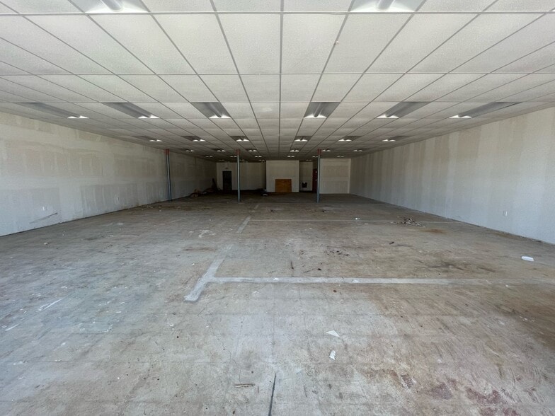More Photos Of 1024-1040 NW 38th St, Lawton Freestanding For Lease