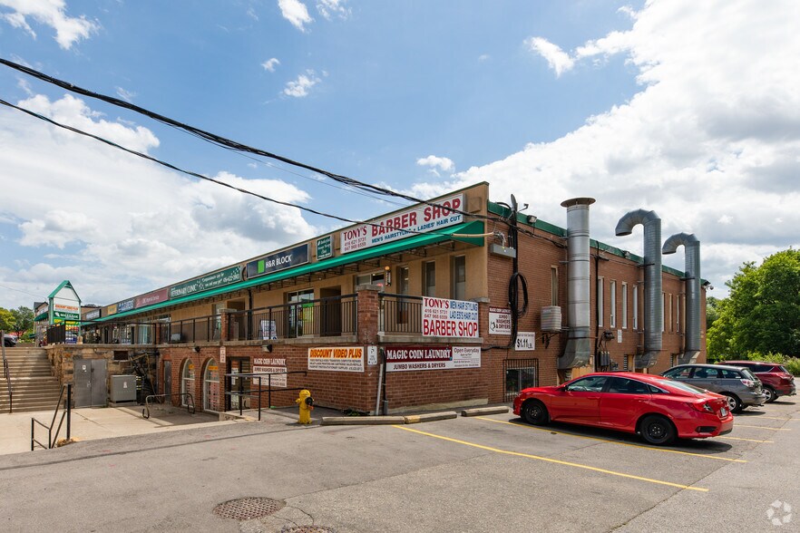 More Photos Of 666 Burnhamthorpe Rd, Toronto General Retail For Lease