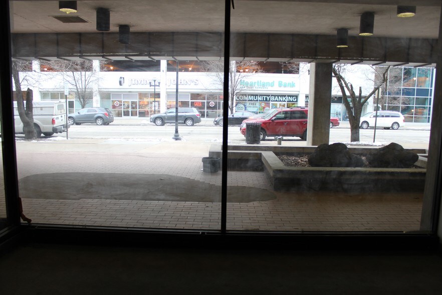 More Photos Of 207 SW Adams St, Peoria Office For Sale