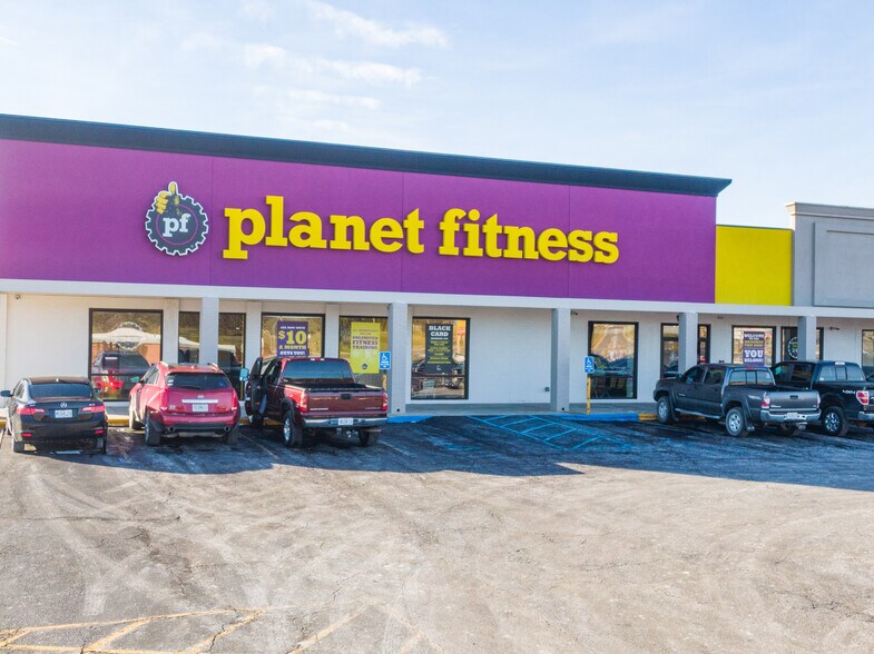 More Photos Of 1050-1056 S Bishop Ave, Rolla Storefront For Sale