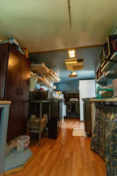 More Photos Of 331 OR-31, Paisley Restaurant For Sale