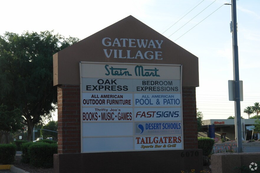 More Photos Of 6002 W Bell Rd, Glendale Freestanding For Lease