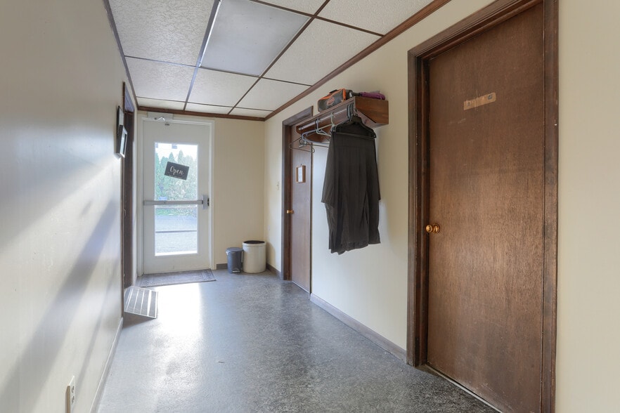 More Photos Of 2234 Cumberland St, Lebanon Storefront Retail Residential For Sale