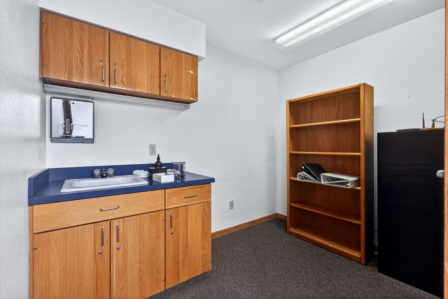 More Photos Of 950 W Ironwood Dr, Coeur d'Alene Medical For Sale