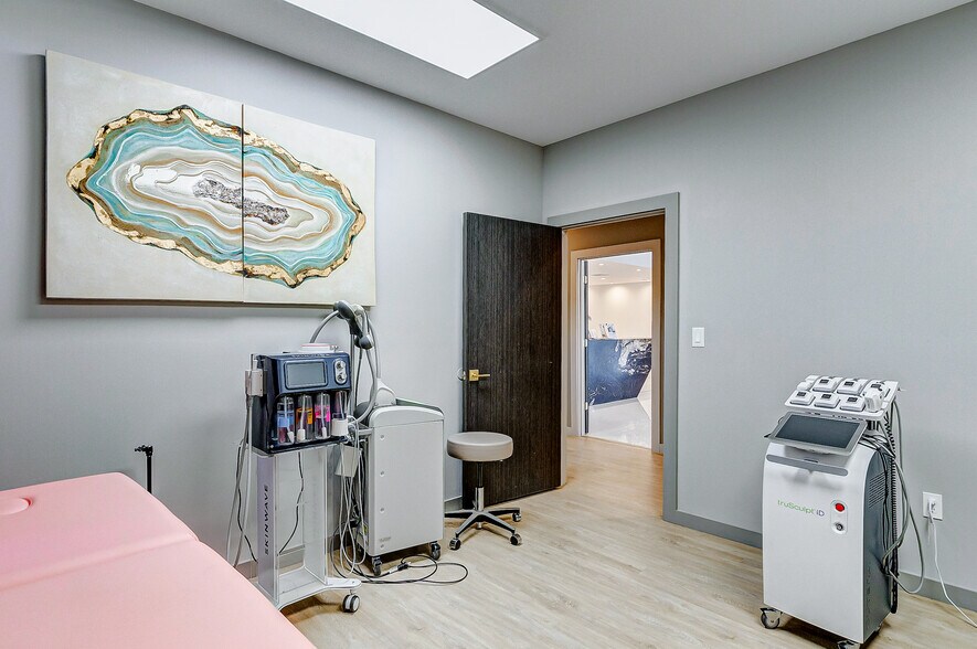 More Photos Of 2601 W Lake Houston, Kingwood Medical For Lease