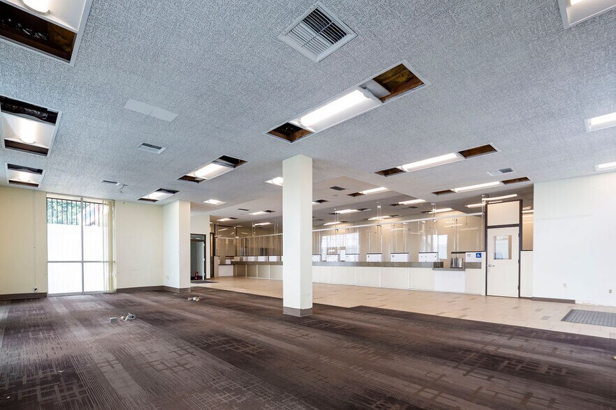 More Photos Of 5471 Crenshaw Blvd, Los Angeles Storefront For Sale