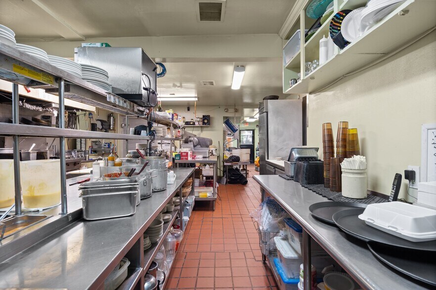 More Photos Of 100 W Maple Ave, Langhorne Restaurant For Sale