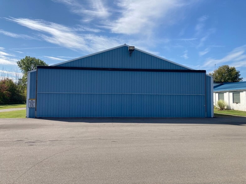 More Photos Of 6765 Heltz Rd, Lake View Airplane Hangar For Sale