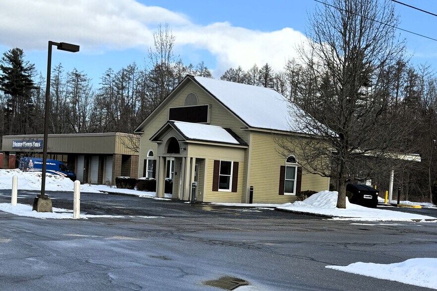 More Photos Of 629 Putney Rd, Brattleboro Office For Sale