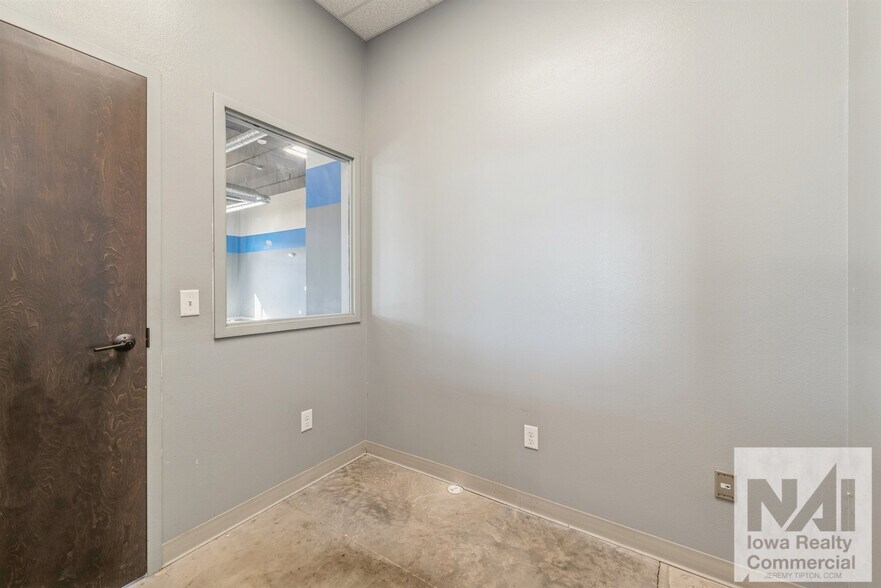 More Photos Of 680 Meade Dr, North Liberty Unknown For Sale