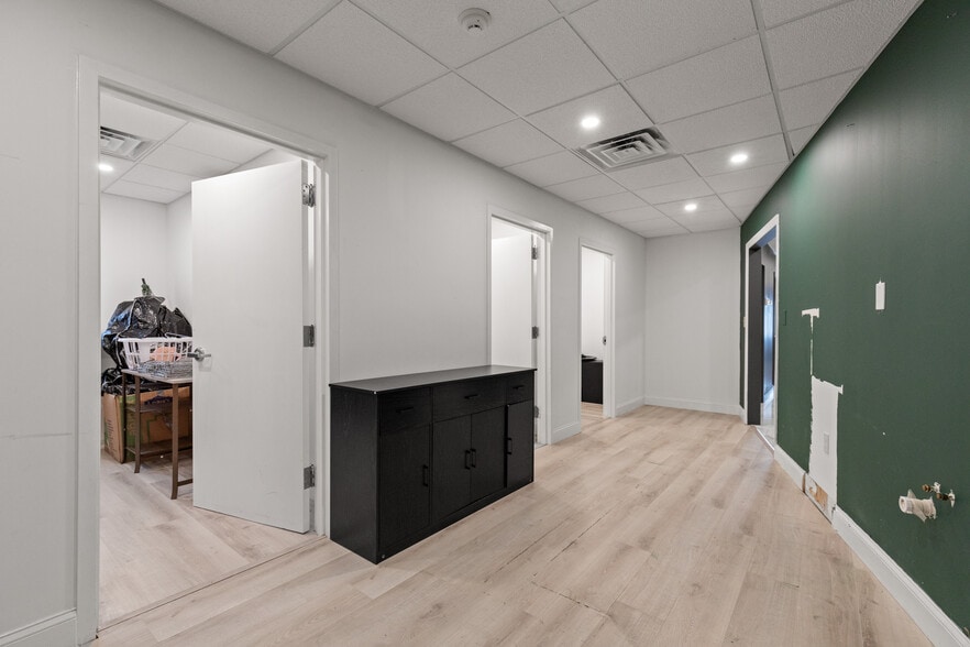 More Photos Of 1116 W Route 46, Parsippany Storefront Retail Office For Lease