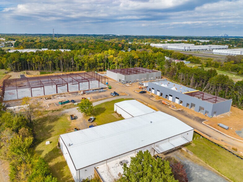 More Photos Of 10420-10440 John Price Rd, Charlotte Light Manufacturing For Lease