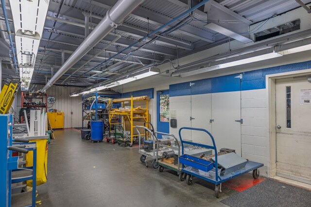 More Photos Of 230 Sardis Rd, Asheville Distribution For Sale