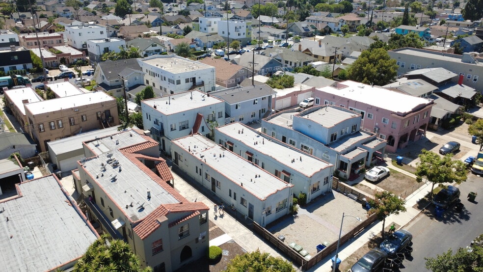 More Photos Of 536 W 48th St, Los Angeles Apartments For Sale