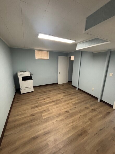 More Photos Of 2901 Mt Royal Blvd, Glenshaw Office For Lease