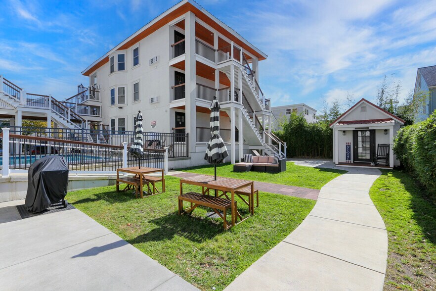 More Photos Of 5100 Atlantic Ave, Wildwood Hotel For Sale