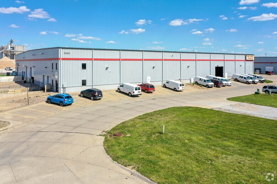 More Photos Of 5600 N 58th Ct, Lincoln Warehouse For Lease