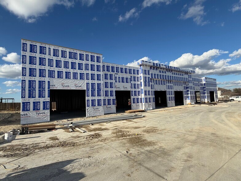 Primary Photo Of 1012 Municipal Dr, Leander General Retail For Sale