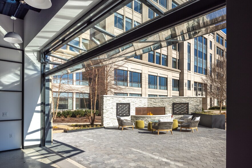 More Photos Of 5870 Trinity Pky, Centreville Office For Lease