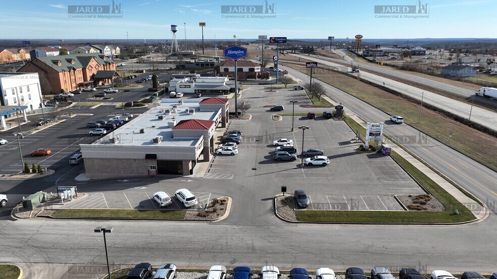 More Photos Of 151 Saint Robert Blvd, Saint Robert Storefront For Lease