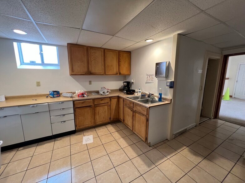 More Photos Of 499-500 Grotto St N, Saint Paul Loft Creative Space For Sale