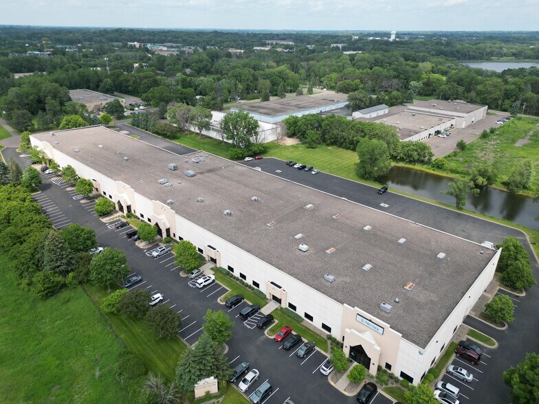 More Photos Of 980 Berwood Ave E, Vadnais Heights Warehouse For Lease