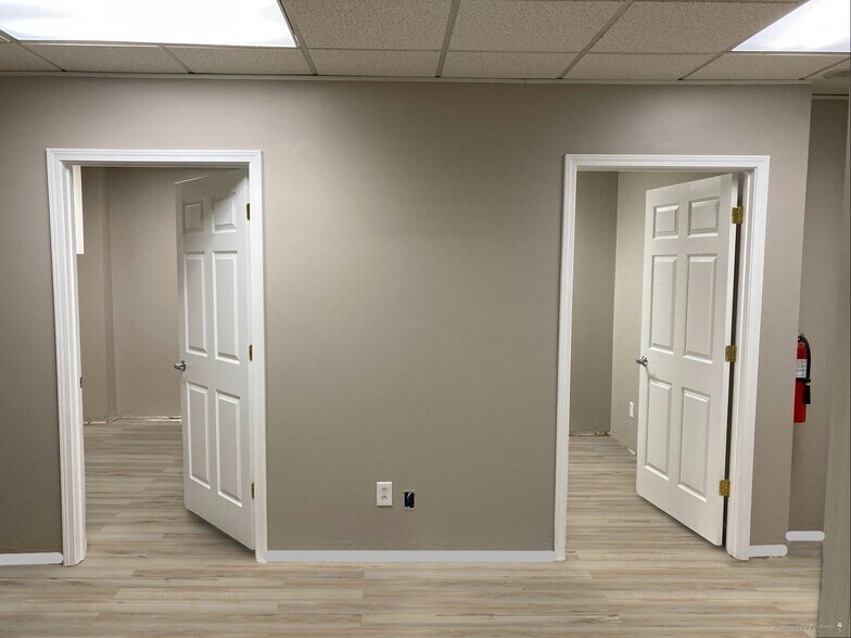 More Photos Of 125 Oakside Ct, Canton Medical For Lease