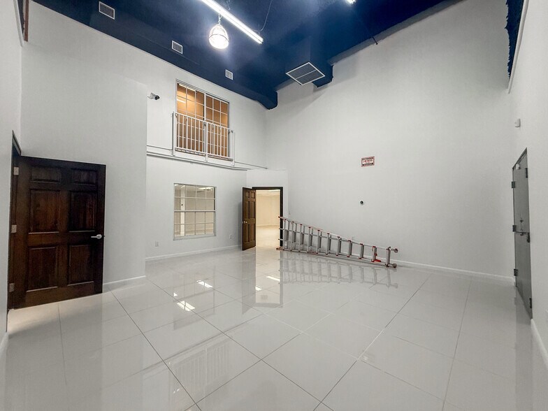 More Photos Of 3030-3050 NW 82nd Ave, Miami Showroom For Lease
