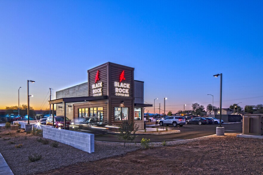 Primary Photo Of 12443 NW Grand Ave, El Mirage Fast Food For Sale