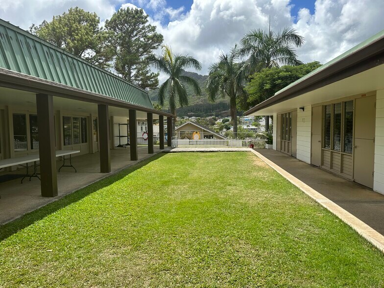 More Photos Of 1425 Keolu Dr, Kailua Religious Facility For Lease