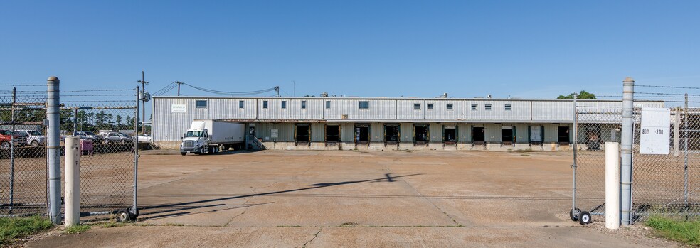 More Photos Of 113 Carnegie St, Greenwood Distribution For Lease