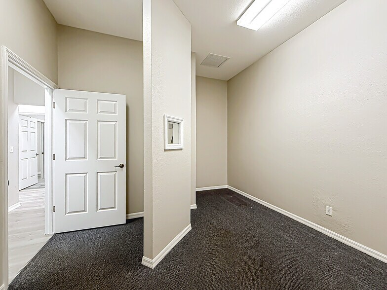 More Photos Of 15151 S US Highway 441, Summerfield Medical For Sale