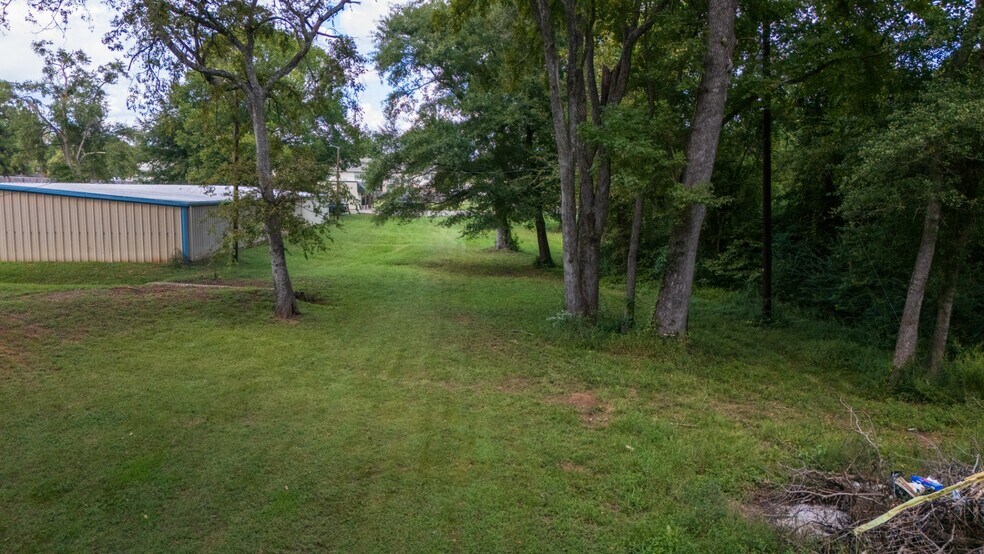 More Photos Of 1507 S Bolton St, Jacksonville Self Storage For Sale