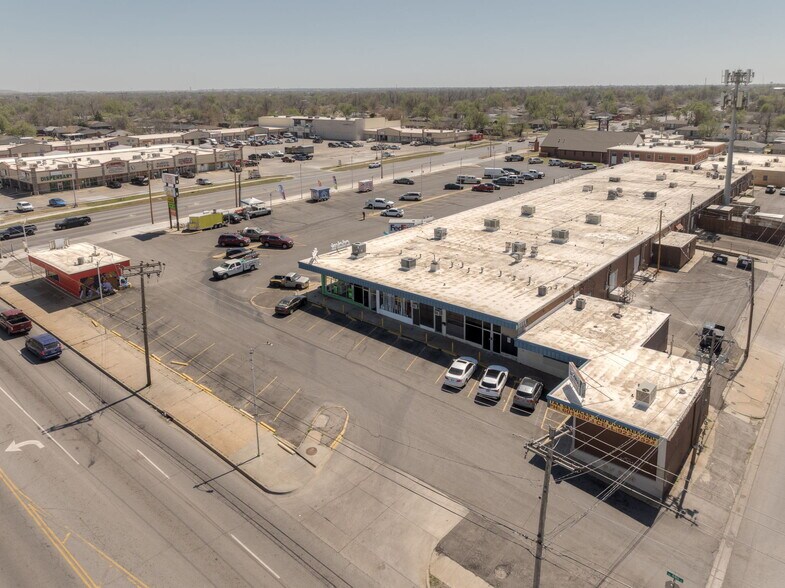 More Photos Of 2904 SW 44th St, Oklahoma City Flex For Lease