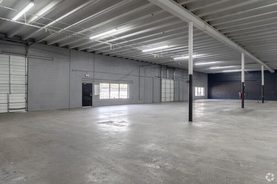 More Photos Of 3910 Warehouse Row, Austin Warehouse For Sale