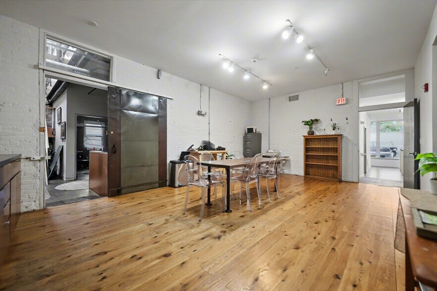 More Photos Of 817 Grand Ave, New Haven Freestanding For Lease