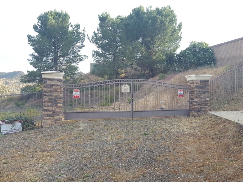 More Photos Of Cottonwood Canyon Road, Canyon Lake Land For Sale