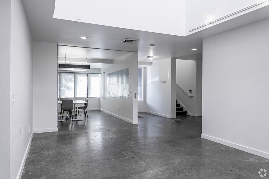 More Photos Of 1305 NW 18th Ave, Portland Loft Creative Space For Lease