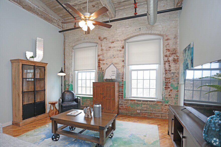 More Photos Of 116 E Main St, Haw River Apartments For Lease