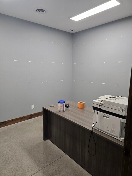 More Photos Of 870 N 2nd E, Rexburg General Retail For Lease
